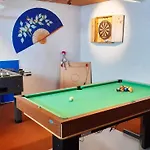 6 Person In *